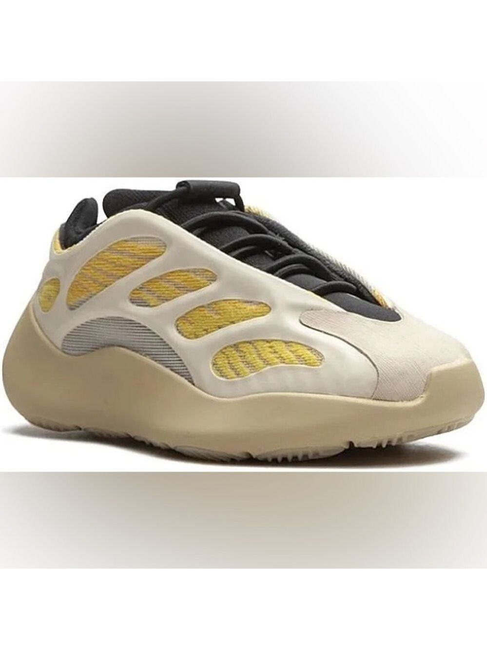 Adidas Yeezy 700 V3 Safflower Boys Size 4.5